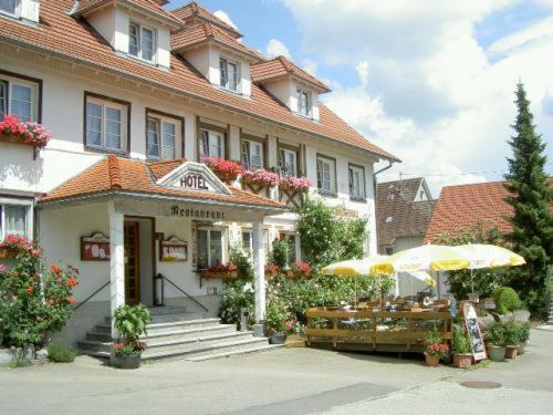 Hotel Restaurant Landhaus Koehle Нойкирх Экстерьер фото