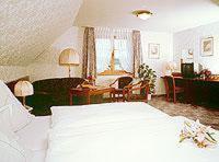 Hotel Restaurant Landhaus Koehle Нойкирх Номер фото